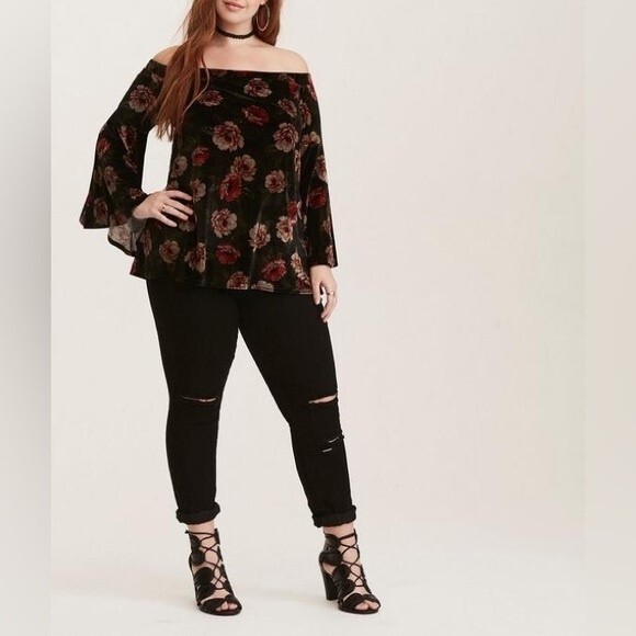 Torrid Sz 5 Floral Print Velvet Off Shoulder Bell Sleeve Top - Picture 4 of 8